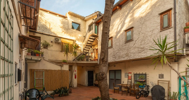 Trastevere Romantic Terraced Apartment