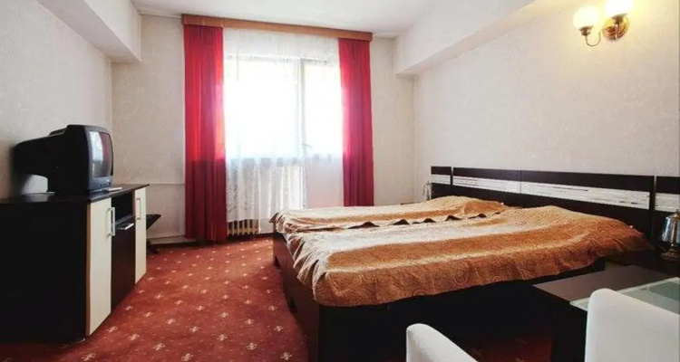 HOTEL DACIA.