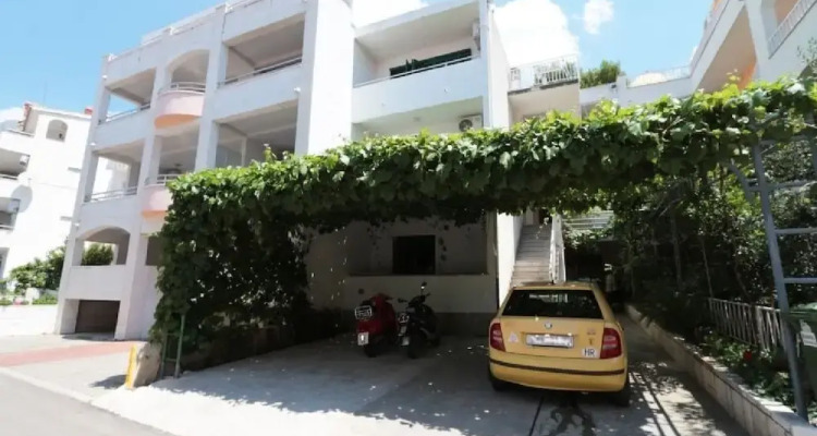 Apartments & Room Nevenka