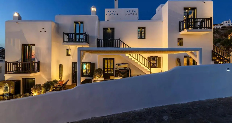 She Mykonos Boutique Hotel