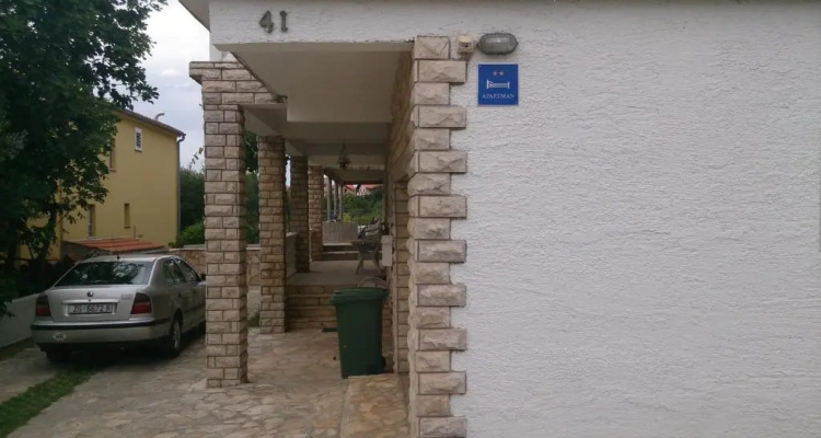 Apartments Mony