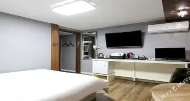 Welkin Hotel