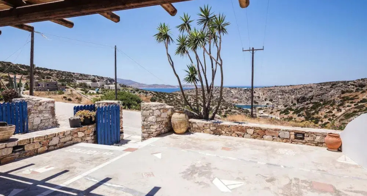 Ailouros Guest House