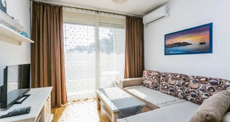 Apartments Lora Cetinjska