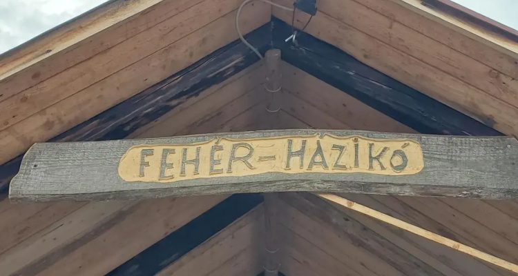 Casa Rustic Feher & Fekete Vendeghazak