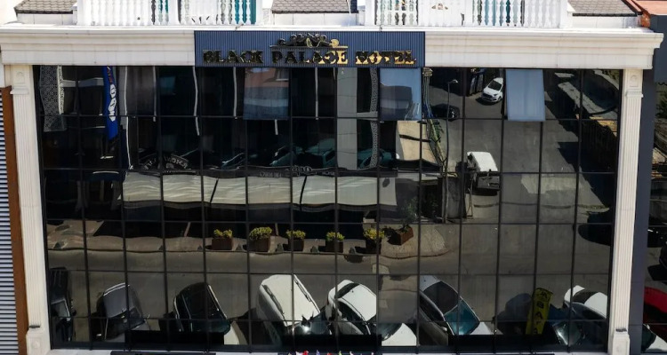 Black Palace Hotel
