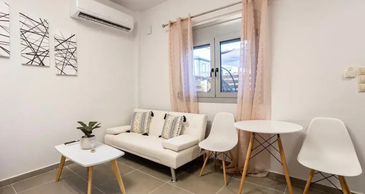 Filiatra Welcoming Hideaway A Cozy Urban Escape
