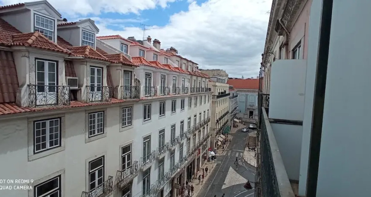 Happy @ Chiado