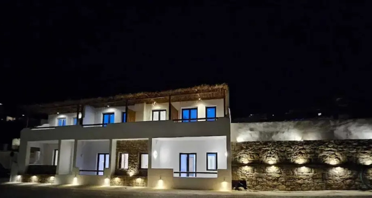 Elli Tropical Suites
