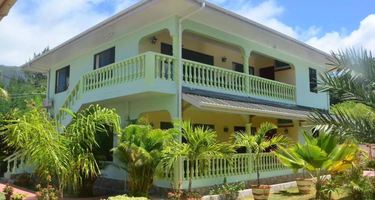 Green Palm Self Catering and Chalets