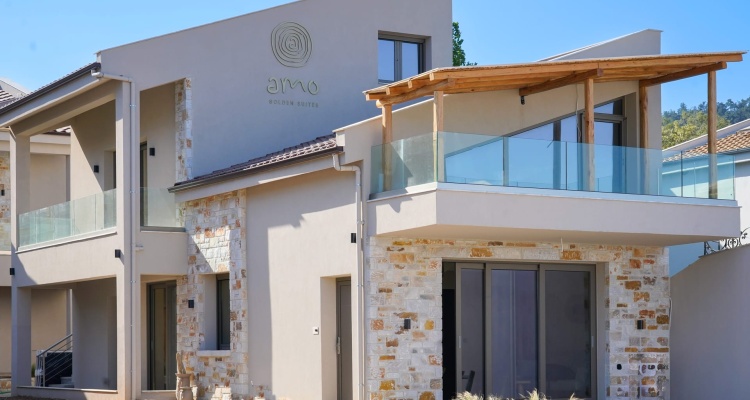 Amo Golden Suites