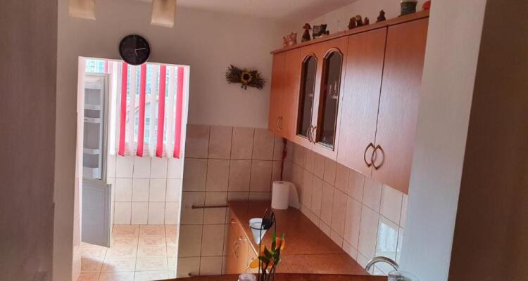 Apartament 3 Camere Central Decomnadat Lux