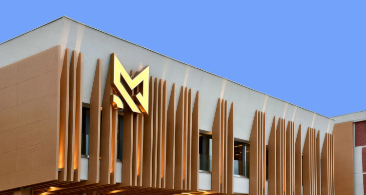 Maestral Resort & Casino