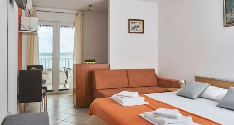 Apartment Studio With Sea View For 2-3 People