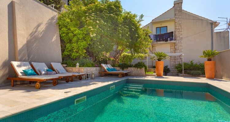 Hedera Estate, Hedera A18