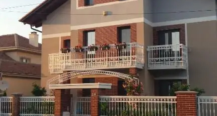 Enjoy Apartment