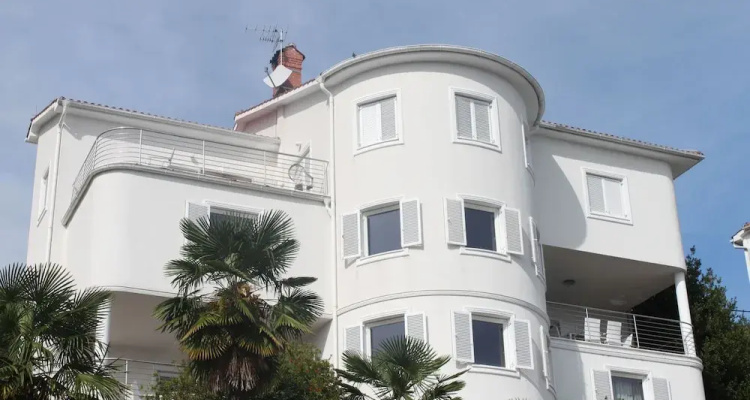 Luxury Apartment In Opatija For 8 People With Pool & Silk Bedding