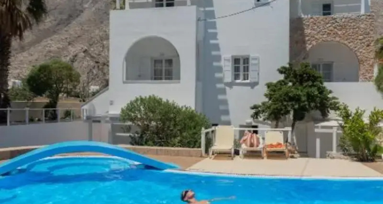 Noeme Santorini