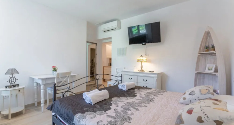 Studios & Room Poesia