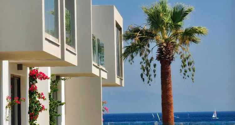 Lugga Boutique Hotel & Beach