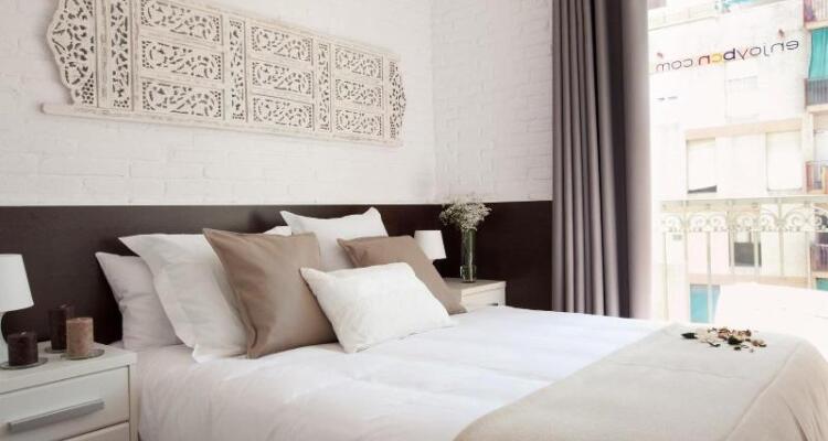 Enjoybcn Gaudi Apartments