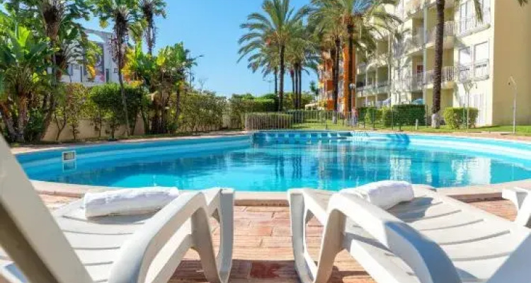 BnB Homes Apartment with cory Terrace & Swimming pool near the heart city
