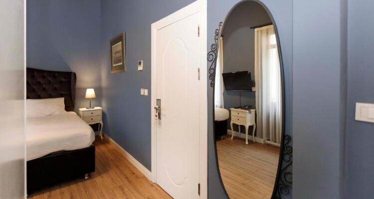 Selvese Collection Galata 1875