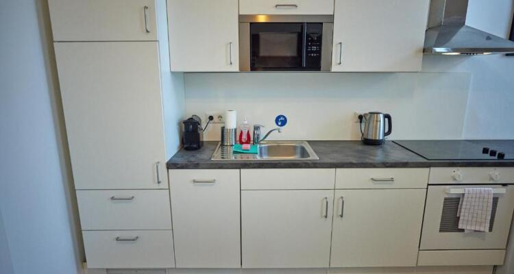 Nice Studio Close To Metro Iii