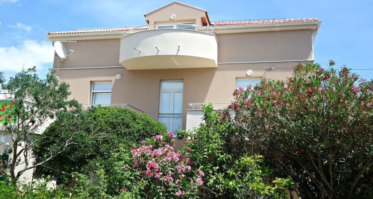 Apartments Karolina