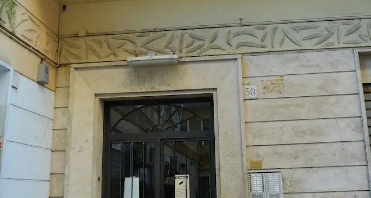 Izzhome La Signorina