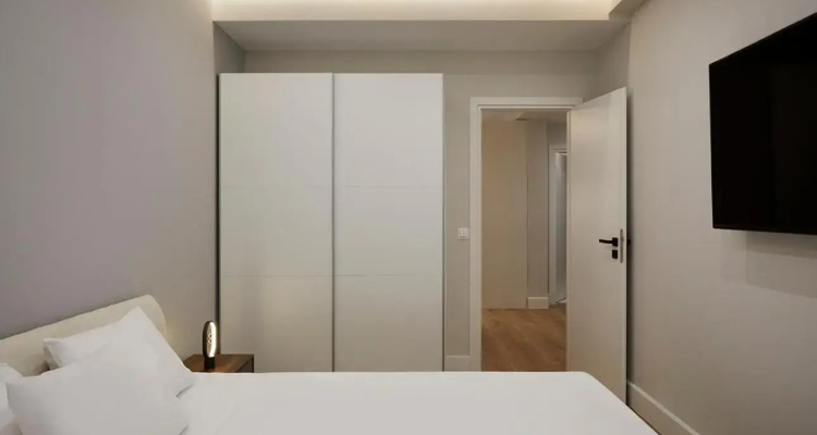 Central & Comfy Apartment 2mins Walking From Metro