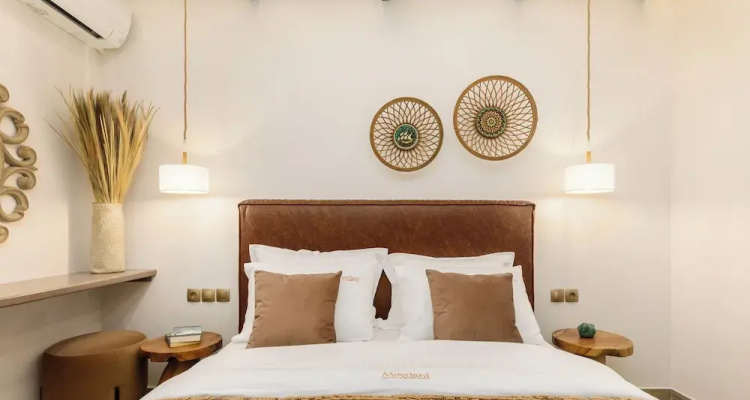 Meydani Suites