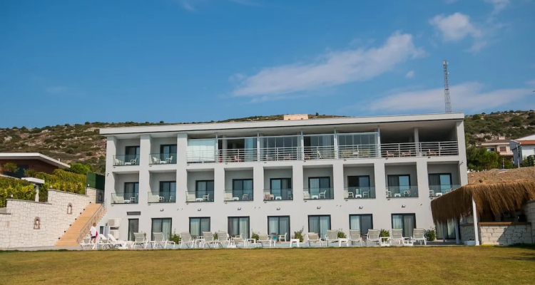 Life Point Boutique Hotel