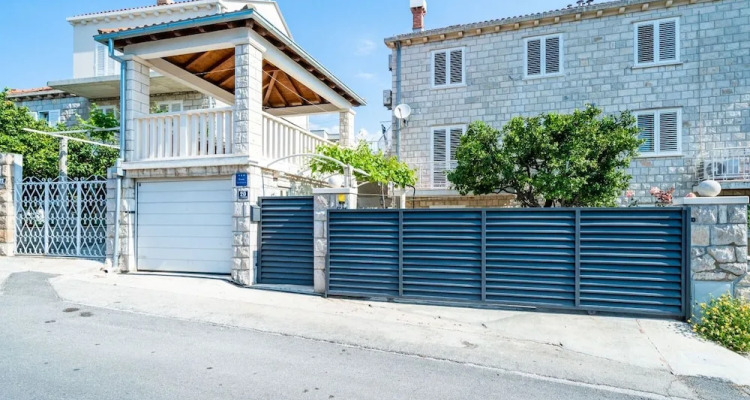 Pero Free Parking A1