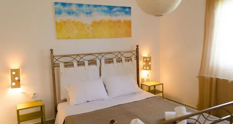 Marini Traditional Cottages