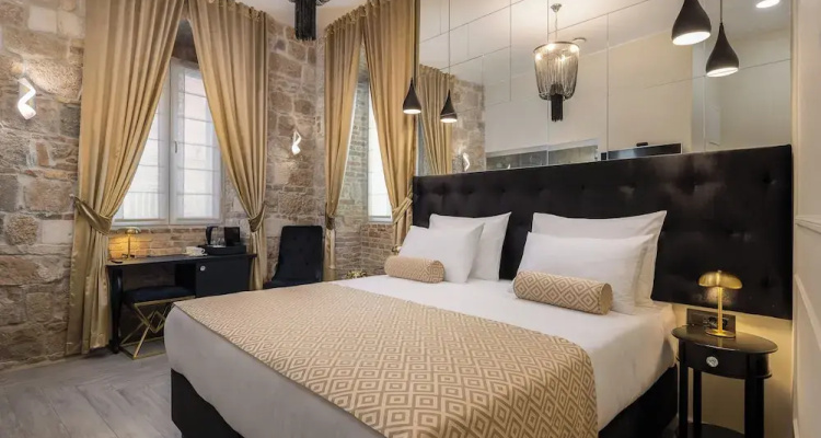 Luxury Rooms Golden Palace City Centre