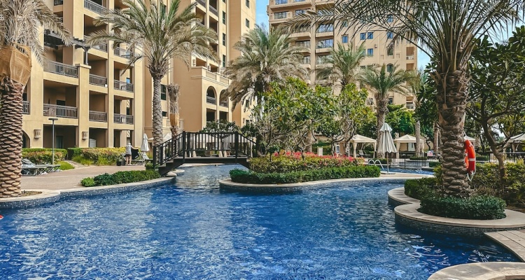 Stylish Urban 1br Gem In Fairmont-90ab2, Dubai