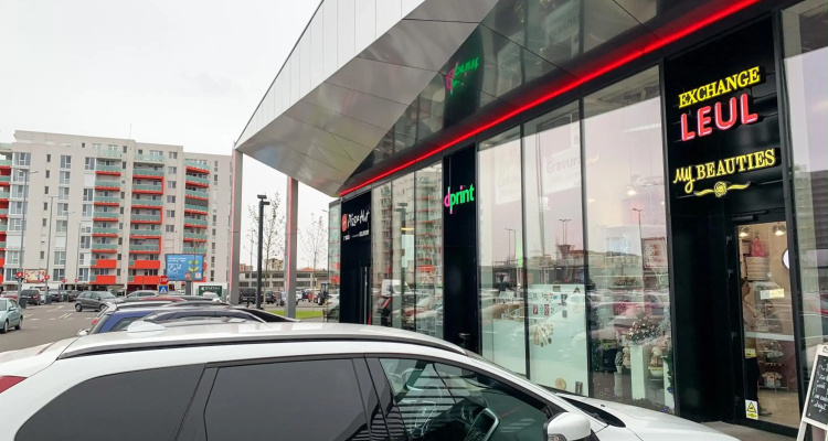Riverside-modern Apartment-ared