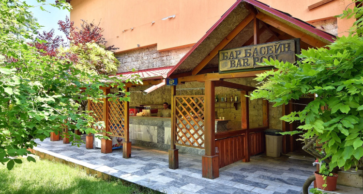 ESTREYA PALACE  RESIDENCE