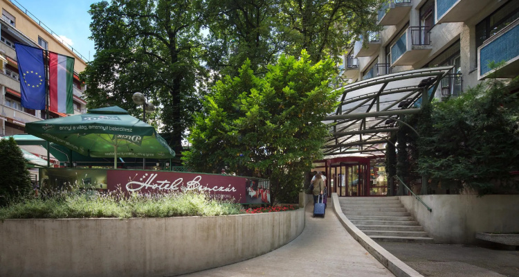 Hotel Benczur