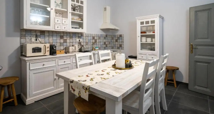 Kinsley Apartment 1