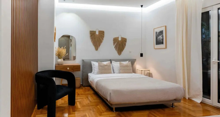 Phaedrus Living Kolonaki Maple Residence