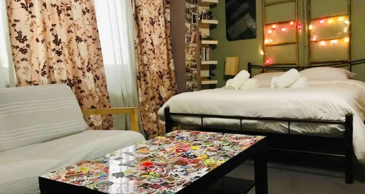 500mbps Wifi Studio 1min From Attiki Metro Station