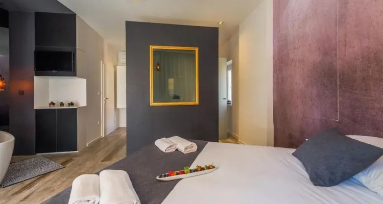 Luxury Rooms In Old Town