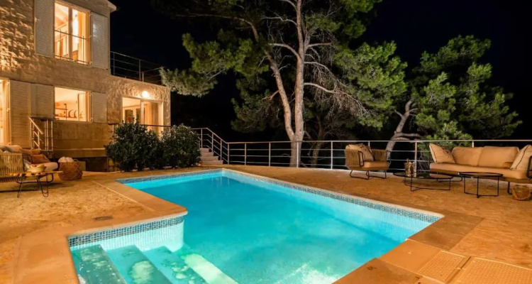 Villa Sumartin Selca Stunning Luxurious Frontline 7 Bedrooms Villa Amazing Sea-views