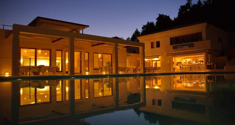 Alonissos Beach Bungalows Suites