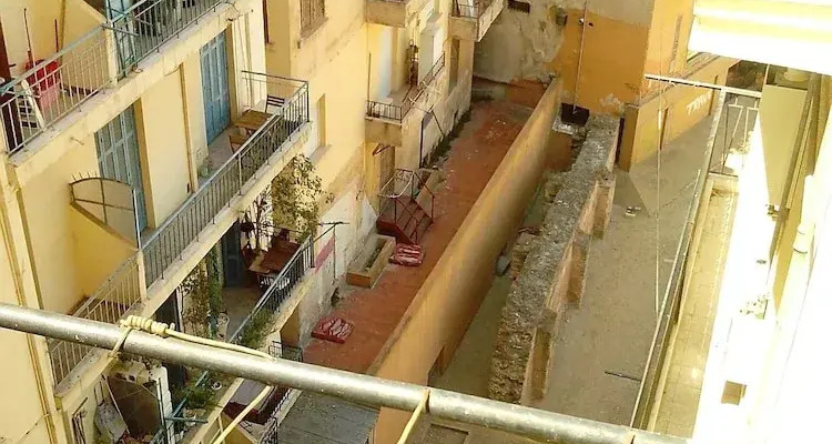 Cosy Open Large Studio by Galerious Parace D1