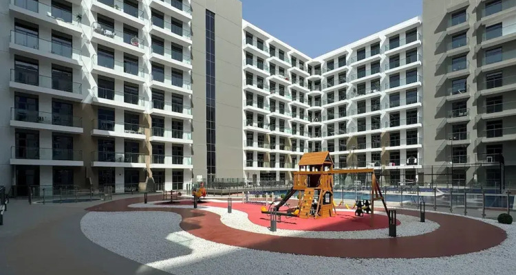 Shining Studio In Laya Heights