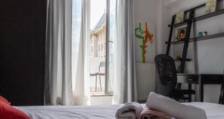 Apartment 3 Rooms, City Center, Balcony View, Sunset Boulevard