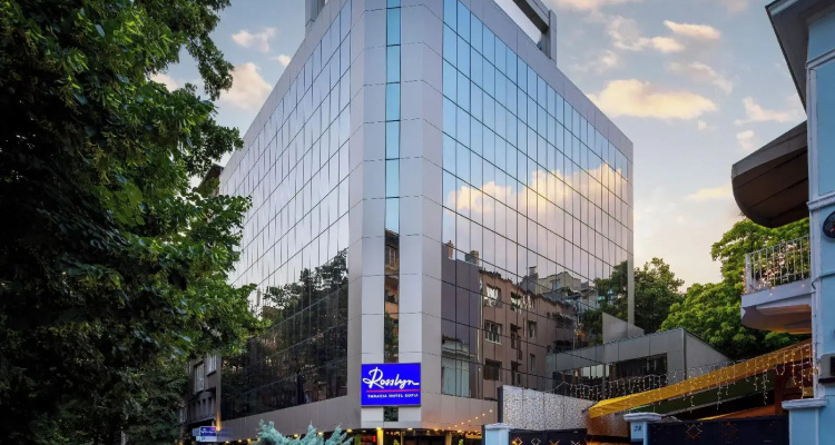 Rosslyn Thracia Hotel